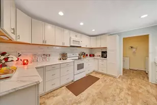 66 S Desoto St, Beverly Hills, FL 34465 - Photo 13