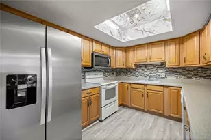 568 Fairways Cir, Ocala, FL 34472 - Photo 19