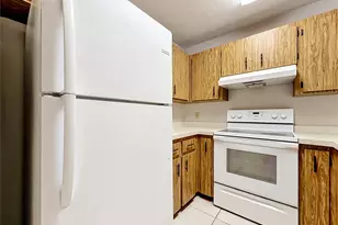 2113 NE 38th Ave, Ocala, FL 34479 - Photo 3