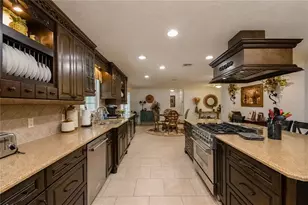 2178 N Watersedge Dr, Crystal River, FL 34429 - Photo 17