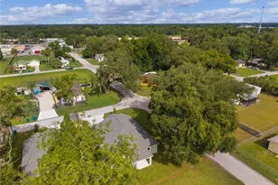 768 Powell St, Wildwood, FL 34785 - Photo 11