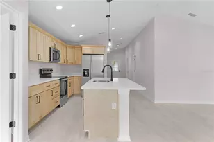 768 Powell St, Wildwood, FL 34785 - Photo 37