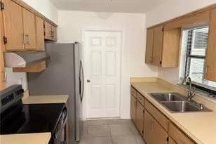 11 Pine Cir Ln, Ocala, FL 34472 - Photo 9