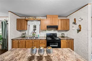 21 NE 69th Ct, Ocala, FL 34470 - Photo 3