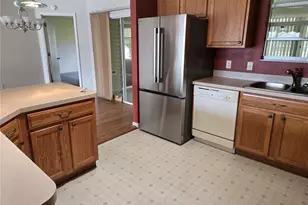 9533 SE 168th Maplesong Ln, The Villages, FL 32162 - Photo 3
