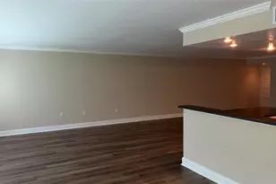 225 Country Club Dr, Largo, FL 33771 - Photo 9