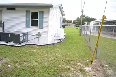 5951 SE 158th Court, Ocklawaha, FL 32179 - Photo 5
