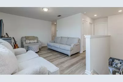 29908 Marquette Avenue, Wesley Chapel, FL 33545 - Photo 17