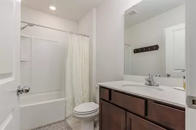 29908 Marquette Avenue, Wesley Chapel, FL 33545 - Photo 5