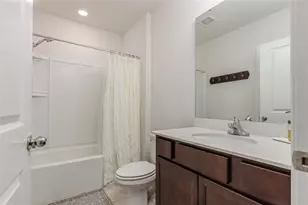 29908 Marquette Ave, Wesley Chapel, FL 33545 - Photo 5