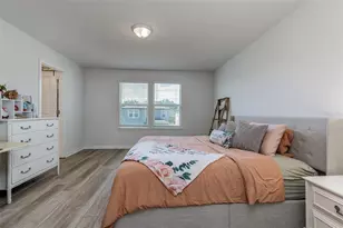 29908 Marquette Ave, Wesley Chapel, FL 33545 - Photo 21