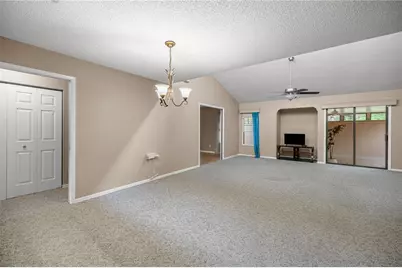 2052 SE 37th Court Circle, Ocala, FL 34471 - Photo 7