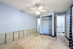 501 Palm Ave N, Saint Petersburg, FL 33703 - Photo 29