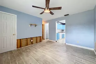 501 Palm Ave N, Saint Petersburg, FL 33703 - Photo 9