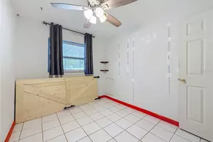 501 Palm Ave N, Saint Petersburg, FL 33703 - Photo 23