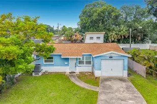 501 Palm Ave N, Saint Petersburg, FL 33703 - Photo 3