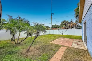 501 Palm Ave N, Saint Petersburg, FL 33703 - Photo 49