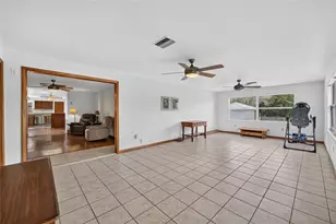 20500 NW 27 St, Morriston, FL 32668 - Photo 27