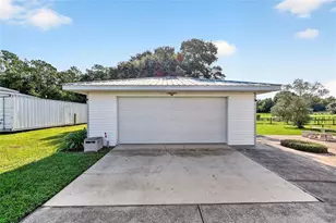 20500 NW 27 St, Morriston, FL 32668 - Photo 15