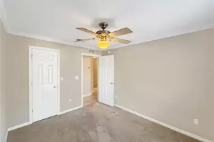 2412 SE 17th Cir, Ocala, FL 34471 - Photo 9