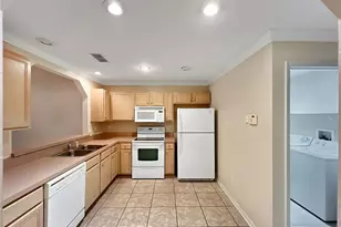 2412 SE 17th Cir, Ocala, FL 34471 - Photo 3