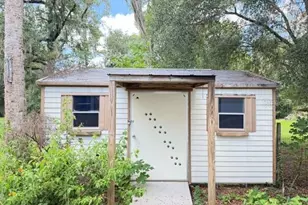 331 SW 3rd St, Bronson, FL 32621 - Photo 23