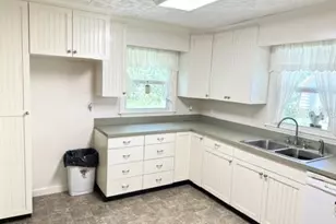 331 SW 3rd St, Bronson, FL 32621 - Photo 7