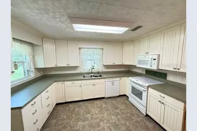 331 SW 3rd Street, Bronson, FL 32621 - Photo 5