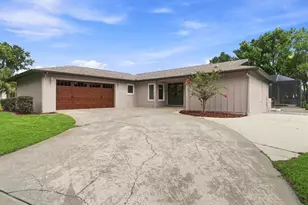220 SE Kings Bay Dr, Crystal River, FL 34429 - Photo 5
