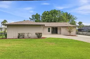 220 SE Kings Bay Dr, Crystal River, FL 34429 - Photo 3