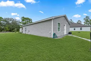12494 Mountain Plover Rd, Weeki Wachee, FL 34614 - Photo 45