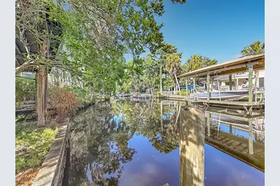 536 NW 9th Avenue, Crystal River, FL 34428 - Photo 11