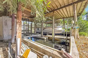 536 NW 9th Ave, Crystal River, FL 34428 - Photo 7