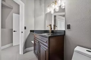 724 W Crescent Dr, Lakeland, FL 33805 - Photo 13