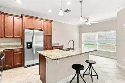 555 Dowling Circle, Lady Lake, FL 32159 - Photo 11
