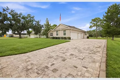 555 Dowling Circle, Lady Lake, FL 32159 - Photo 3