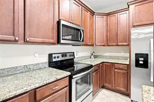 555 Dowling Cir, Lady Lake, FL 32159 - Photo 13