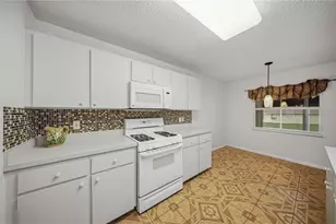 9649 SW 93rd Loop, Ocala, FL 34481 - Photo 5