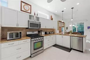 5127 Hanging Moss Ln, Sarasota, FL 34238 - Photo 15