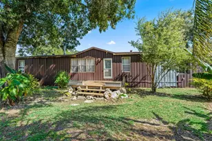 2195 NE 165th St, Citra, FL 32113 - Photo 7