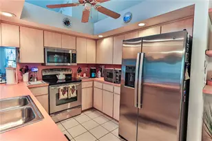 11071 W Thoreau Pl, Crystal River, FL 34428 - Photo 13