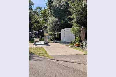 25225 NE 141st Lane NE, Salt Springs, FL 32134 - Photo 1