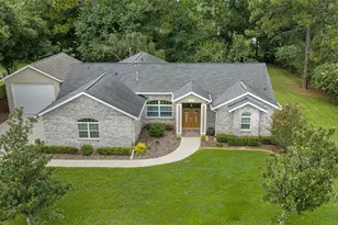 5592 NE 61st Ave Rd, Silver Springs, FL 34488 - Photo 1