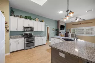 5592 NE 61st Ave Rd, Silver Springs, FL 34488 - Photo 13