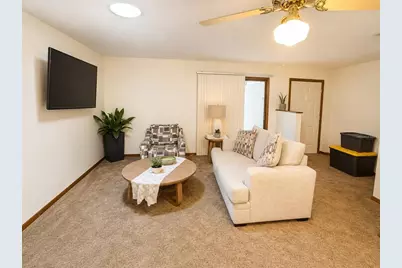 3800 E Silver Springs Boulevard #8, Ocala, FL 34470 - Photo 5