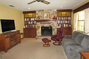 9890 SW 203rd Cir, Dunnellon, FL 34431 - Photo 5