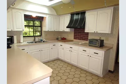 9890 SW 203rd Circle, Dunnellon, FL 34431 - Photo 11