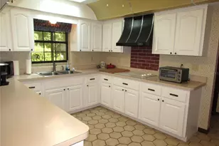 9890 SW 203rd Cir, Dunnellon, FL 34431 - Photo 11
