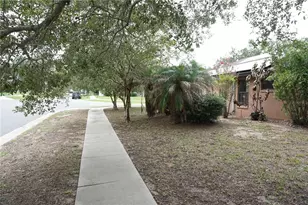 4531 Treasure Cay Rd, Tavares, FL 32778 - Photo 5
