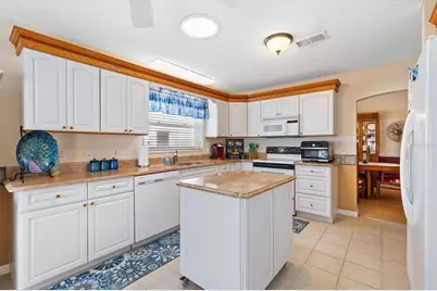 1042 Soledad Way, The Villages, FL 32159 - Photo 11